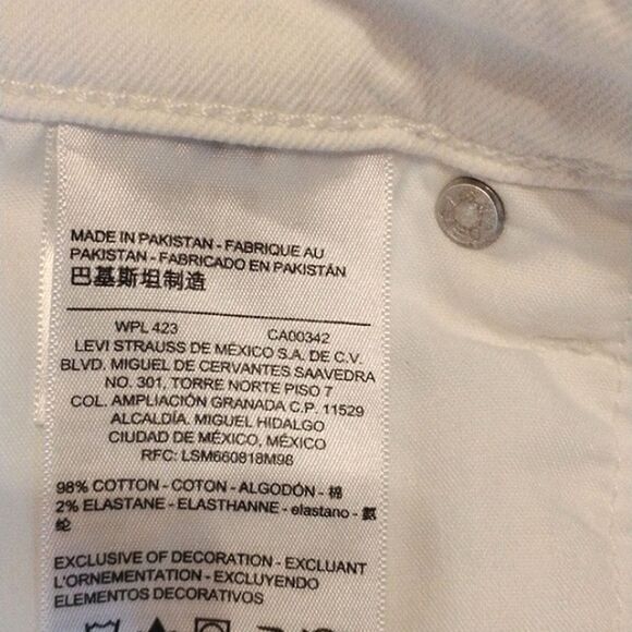 Levi's Denizen White High- Rise Shorts - Picture 7 of 10